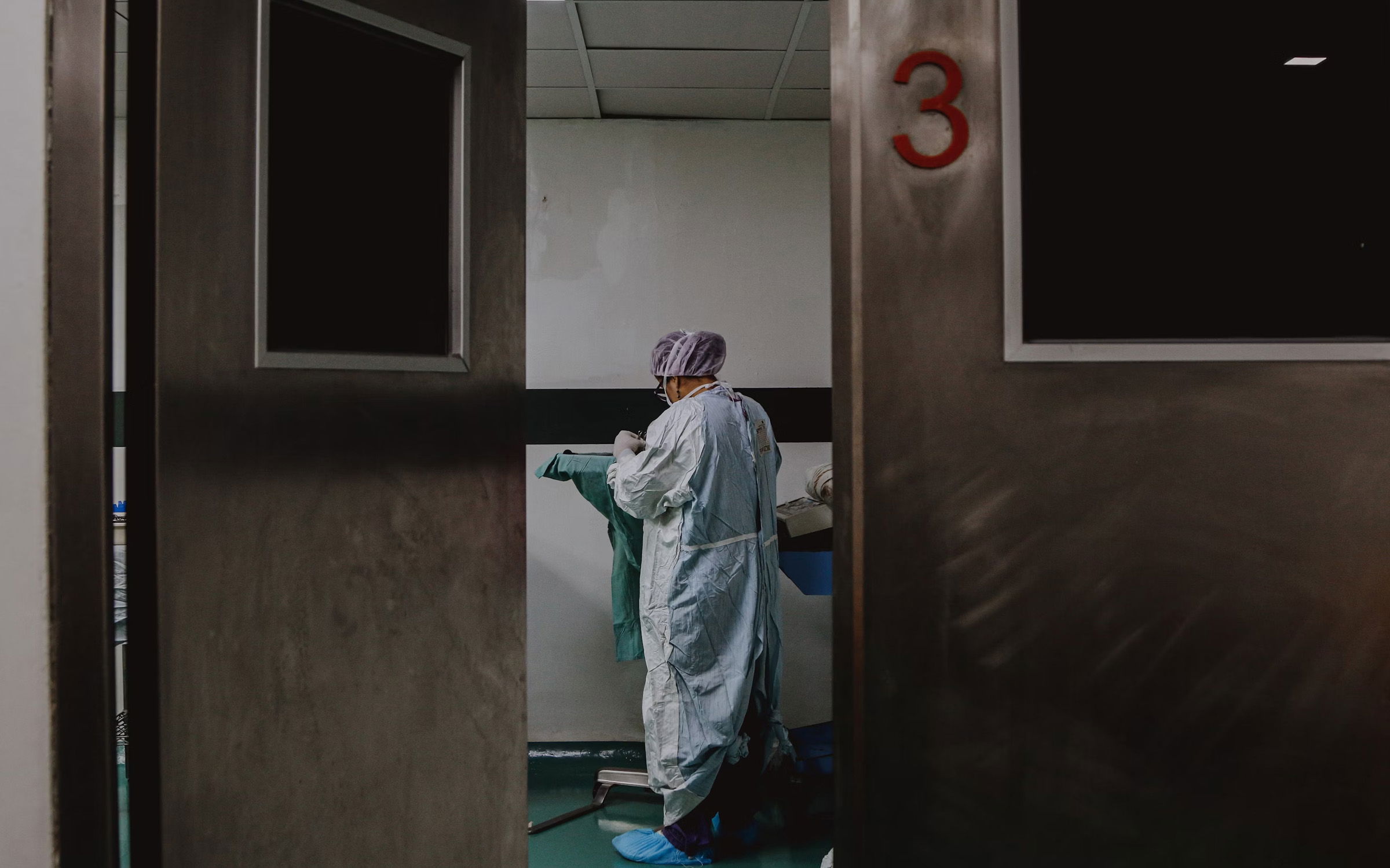 Surgeon prepping for an operation